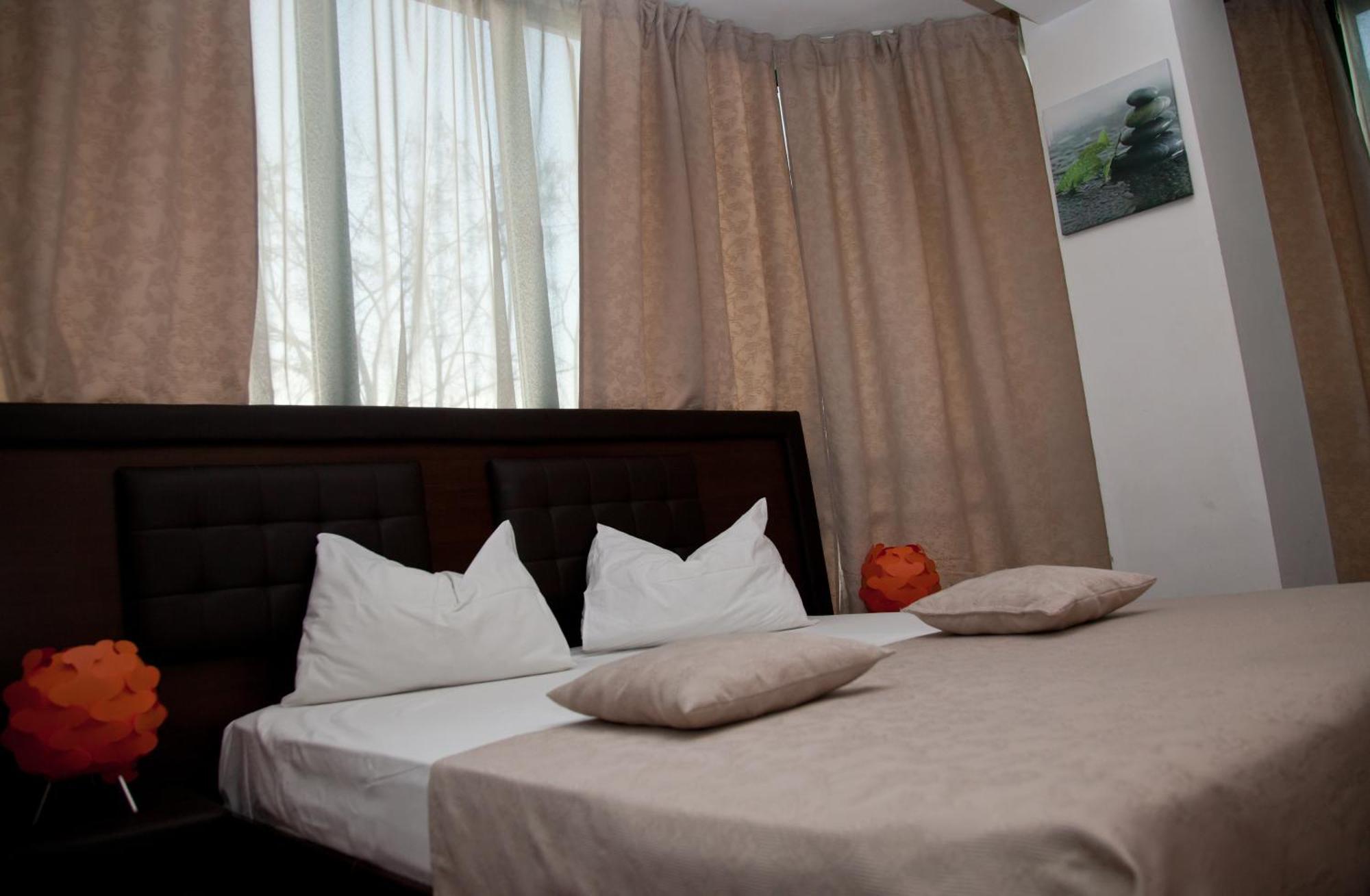 Hotel Metropol Piteşti Zimmer foto