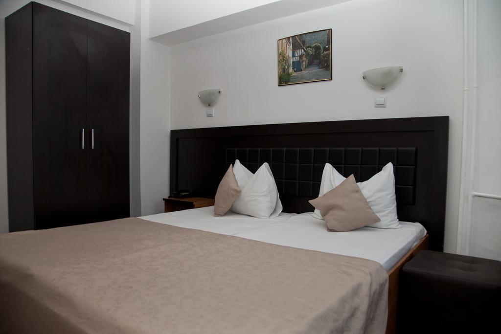 Hotel Metropol Piteşti Zimmer foto